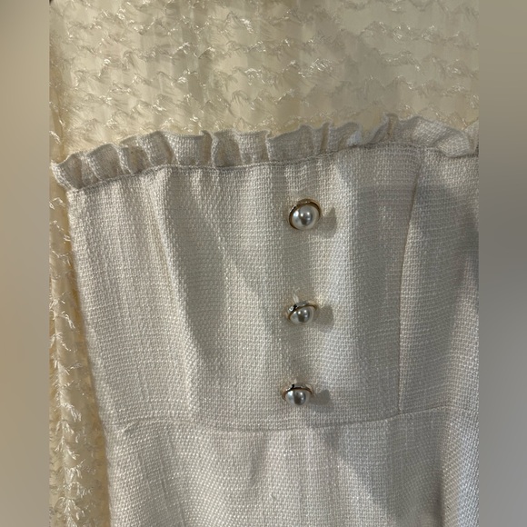 Stunning cream dress for a special occasion - Picture 4 of 4